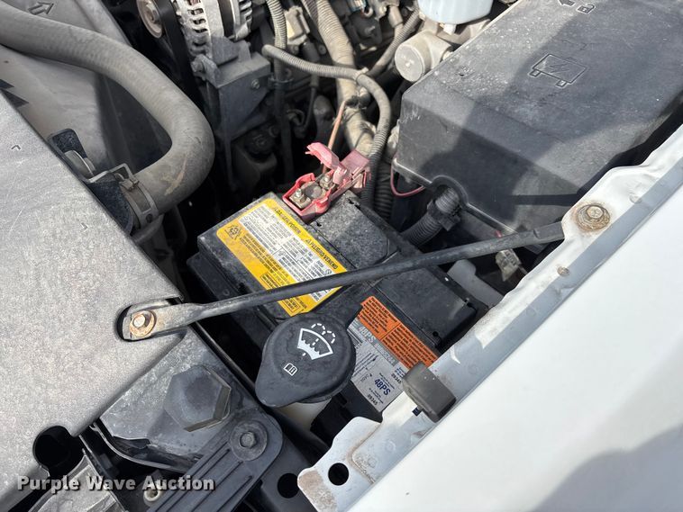 image for item FG0200 2009 Chevrolet Silverado 3500HD flatbed pickup truck