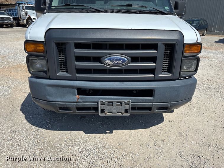 image for item FG0208 2013 Ford E250 van