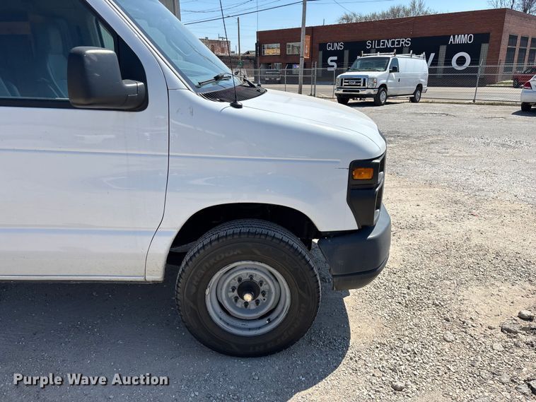image for item FG0208 2013 Ford E250 van