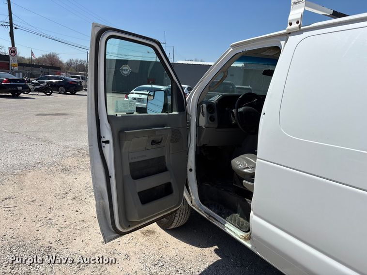 image for item FG0208 2013 Ford E250 van