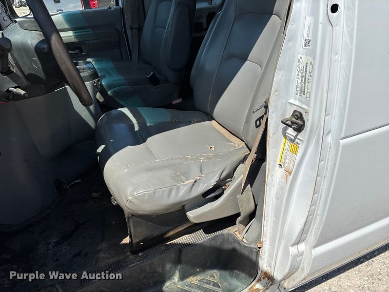 image for item FG0208 2013 Ford E250 van