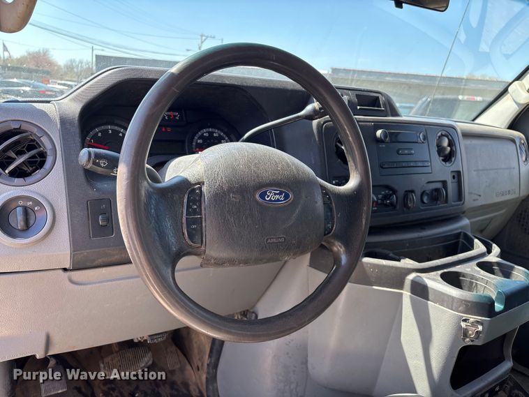 image for item FG0208 2013 Ford E250 van