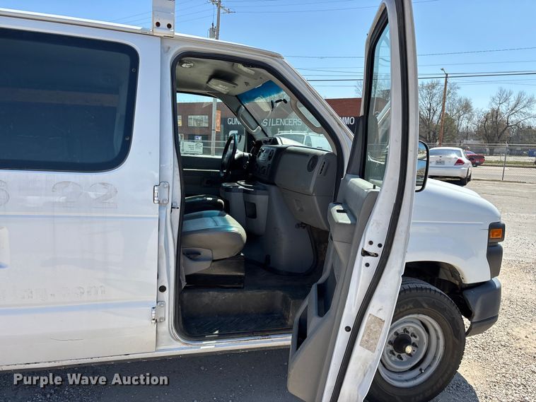 image for item FG0208 2013 Ford E250 van