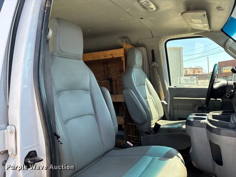 image for item FG0208 2013 Ford E250 van