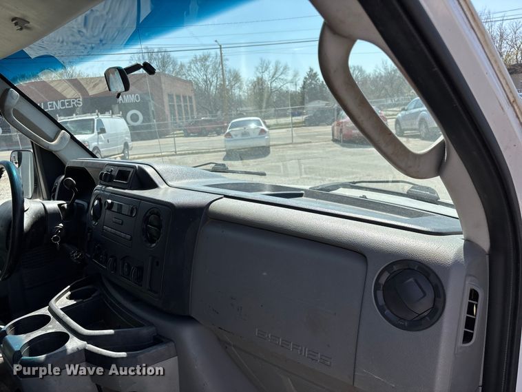 image for item FG0208 2013 Ford E250 van