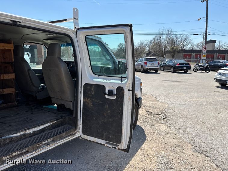 image for item FG0208 2013 Ford E250 van