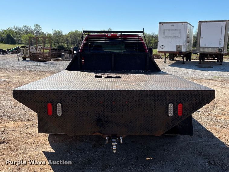 image for item FG0223 2008 GMC Sierra 3500HD Crew Cab flatbed pickup truck