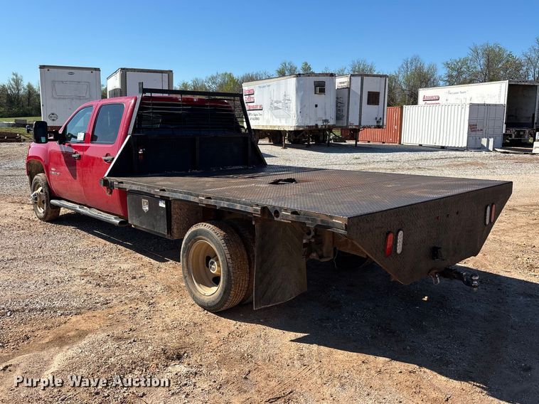 image for item FG0223 2008 GMC Sierra 3500HD Crew Cab flatbed pickup truck