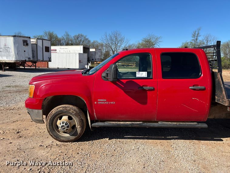 image for item FG0223 2008 GMC Sierra 3500HD Crew Cab flatbed pickup truck