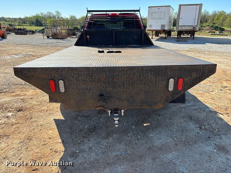 image for item FG0223 2008 GMC Sierra 3500HD Crew Cab flatbed pickup truck