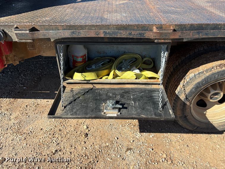 image for item FG0223 2008 GMC Sierra 3500HD Crew Cab flatbed pickup truck