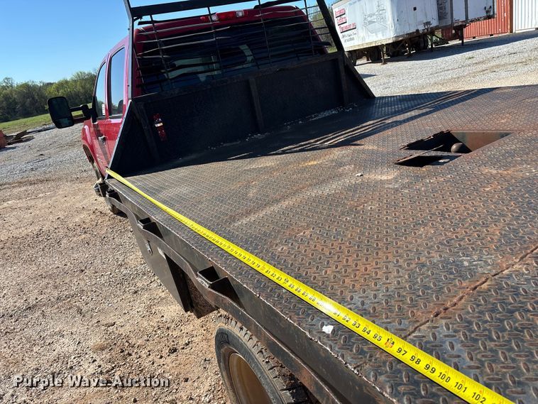 image for item FG0223 2008 GMC Sierra 3500HD Crew Cab flatbed pickup truck