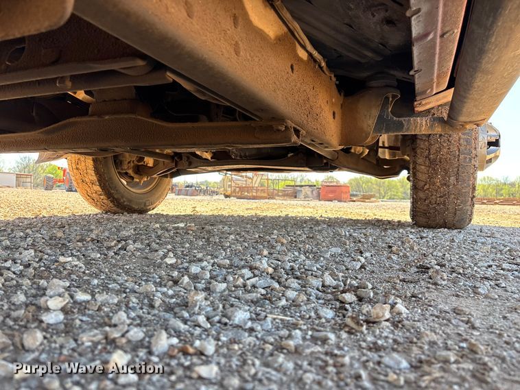 image for item FG0223 2008 GMC Sierra 3500HD Crew Cab flatbed pickup truck