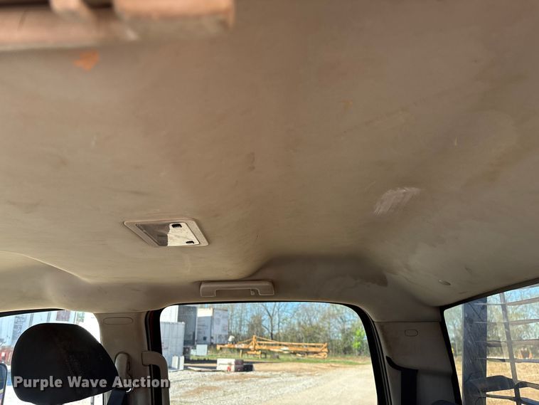 image for item FG0223 2008 GMC Sierra 3500HD Crew Cab flatbed pickup truck