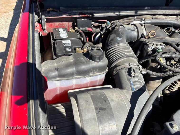 image for item FG0223 2008 GMC Sierra 3500HD Crew Cab flatbed pickup truck