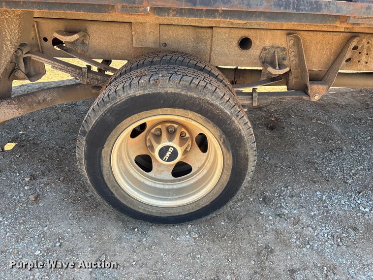 image for item FG0223 2008 GMC Sierra 3500HD Crew Cab flatbed pickup truck