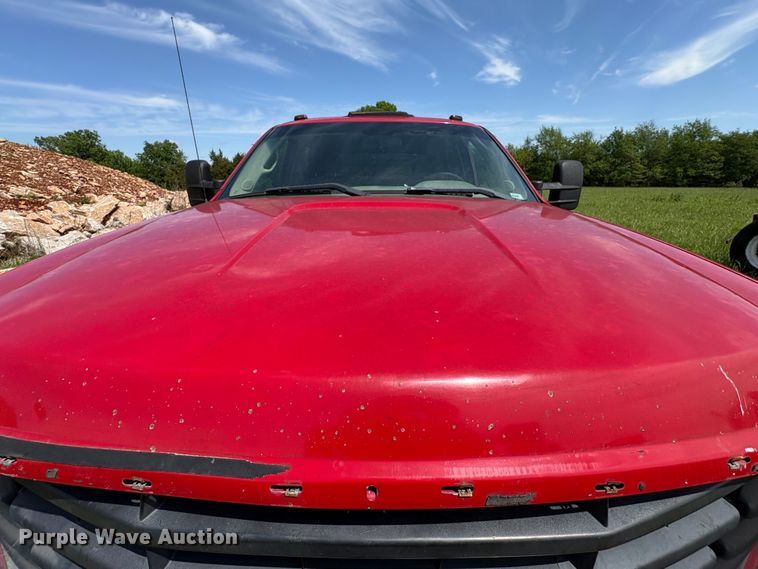 image for item FG0223 2008 GMC Sierra 3500HD Crew Cab flatbed pickup truck