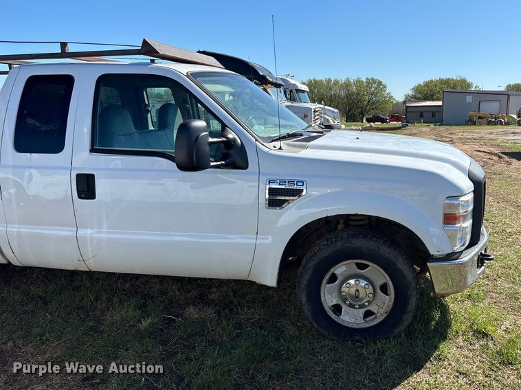 image for item FG0224 2008 Ford F250 Super Duty Ext. Cab pickup truck