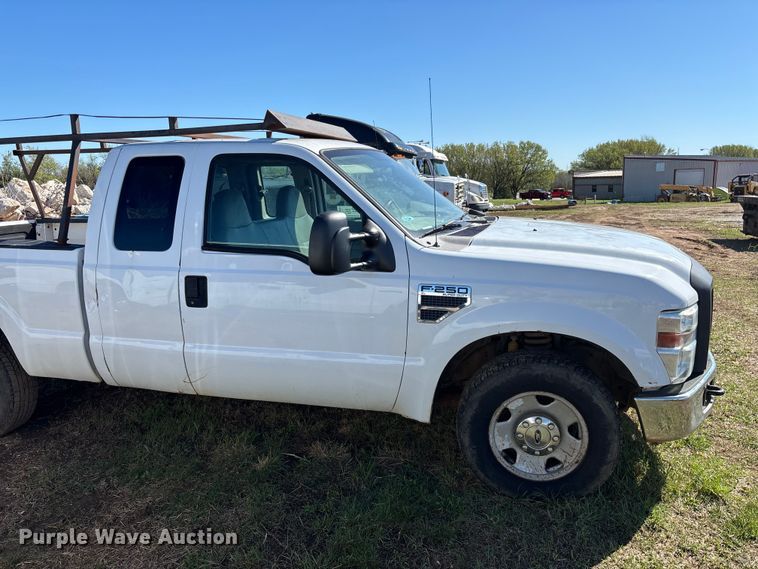 image for item FG0224 2008 Ford F250 Super Duty Ext. Cab pickup truck