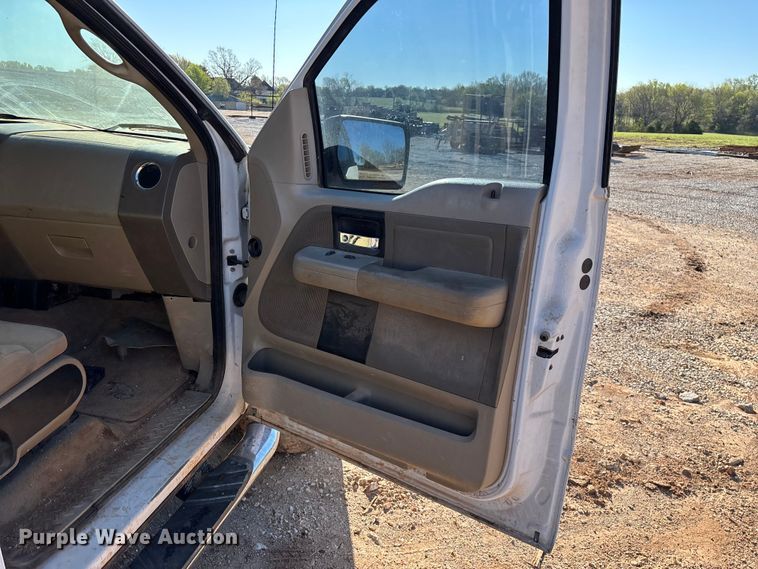 image for item FG0227 2006 Ford F150 Crew Cab pickup truck