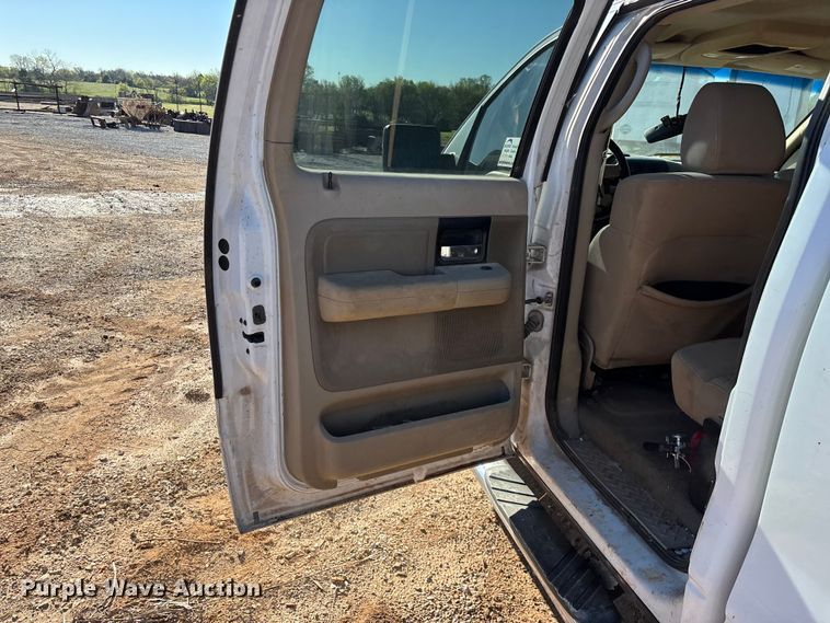 image for item FG0227 2006 Ford F150 Crew Cab pickup truck