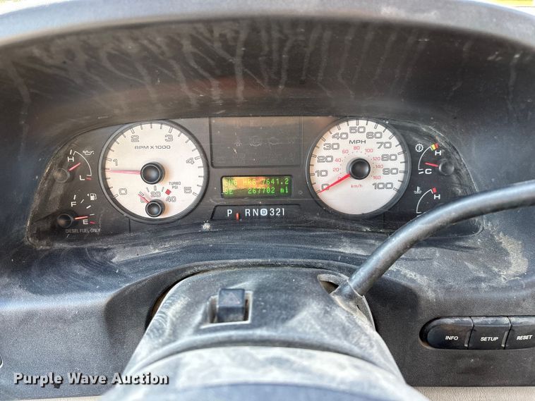 image for item FG0232 2005 Ford F350 Ext. Cab flatbed pickup truck