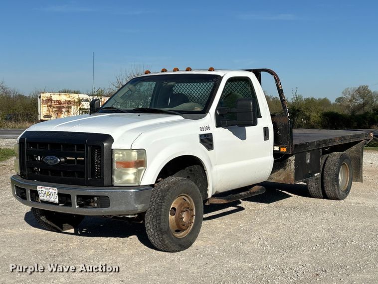 image for item FG0233 2009 Ford F350 flatbed pickup truck