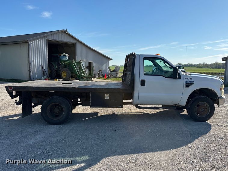 image for item FG0233 2009 Ford F350 flatbed pickup truck