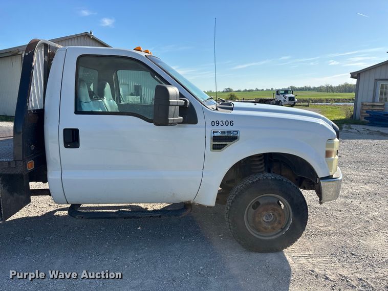 image for item FG0233 2009 Ford F350 flatbed pickup truck