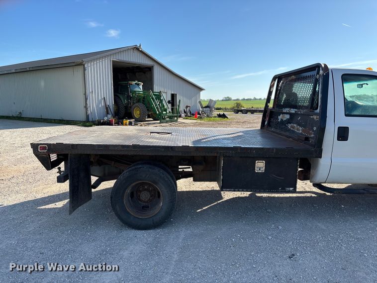 image for item FG0233 2009 Ford F350 flatbed pickup truck