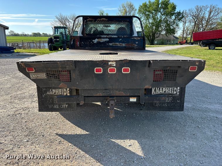 image for item FG0233 2009 Ford F350 flatbed pickup truck