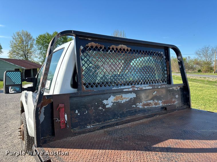 image for item FG0233 2009 Ford F350 flatbed pickup truck