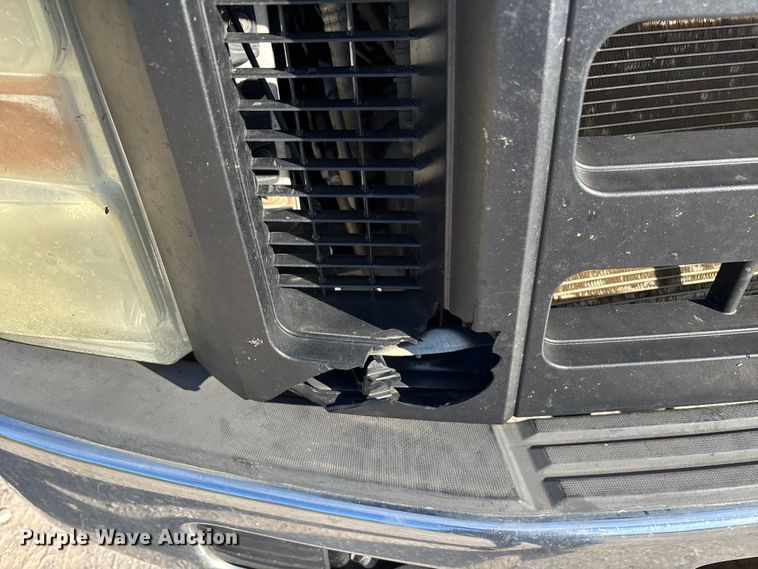 image for item FG0233 2009 Ford F350 flatbed pickup truck