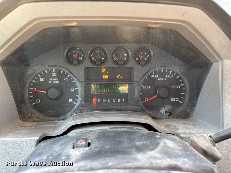 image for item FG0233 2009 Ford F350 flatbed pickup truck