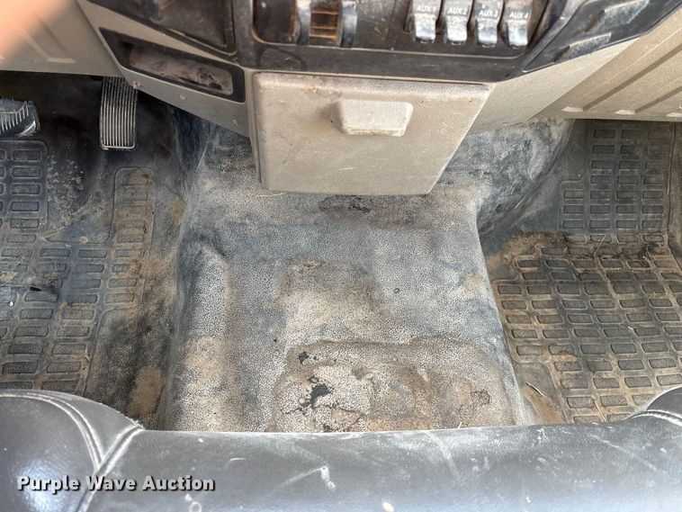 image for item FG0233 2009 Ford F350 flatbed pickup truck