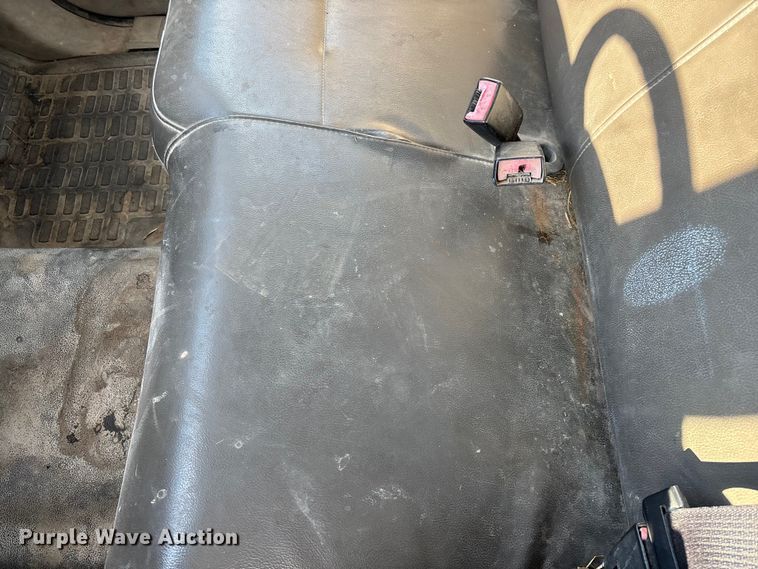 image for item FG0233 2009 Ford F350 flatbed pickup truck