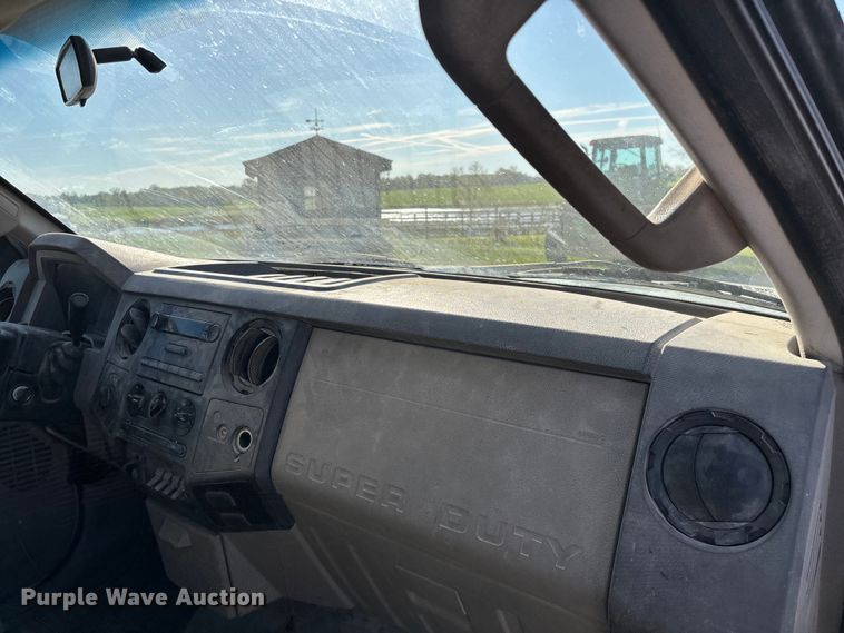 image for item FG0233 2009 Ford F350 flatbed pickup truck