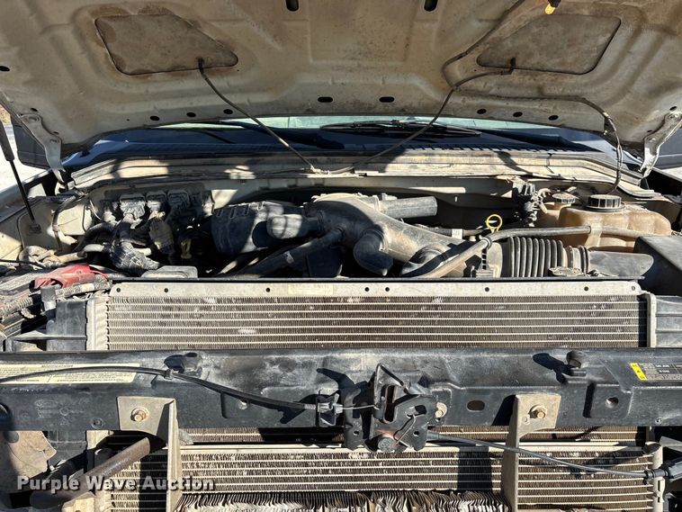 image for item FG0233 2009 Ford F350 flatbed pickup truck
