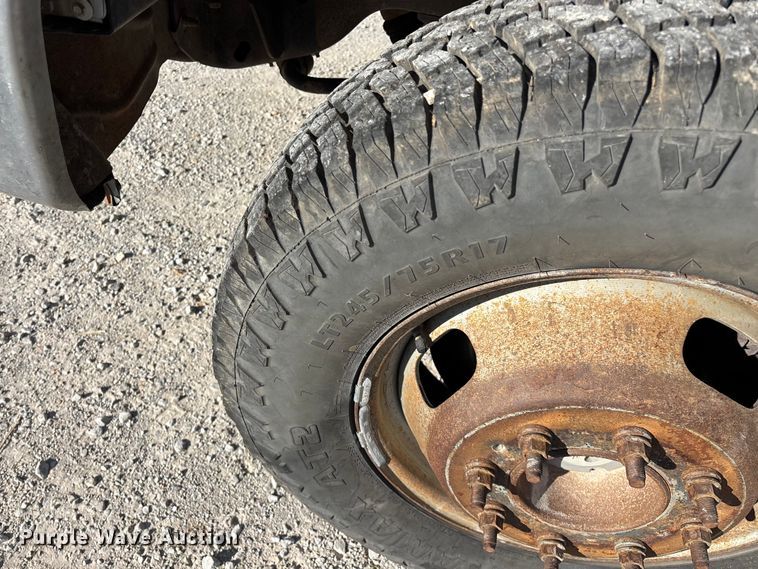 image for item FG0233 2009 Ford F350 flatbed pickup truck
