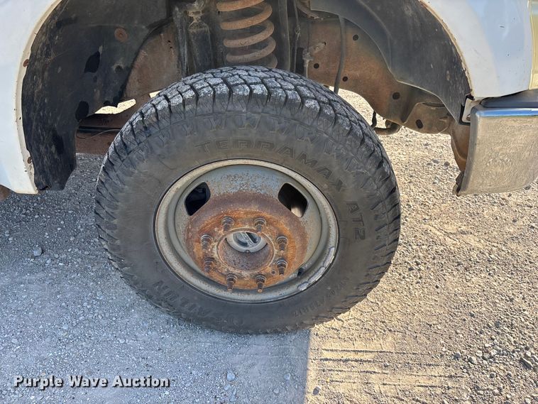 image for item FG0233 2009 Ford F350 flatbed pickup truck