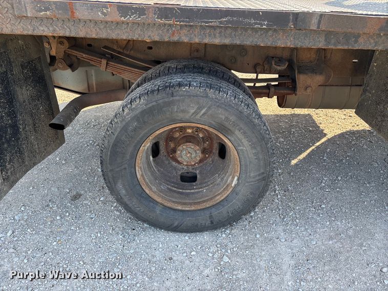 image for item FG0233 2009 Ford F350 flatbed pickup truck
