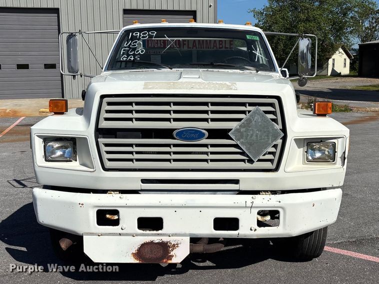 image for item FG0291 1989 Ford F600 fuel truck