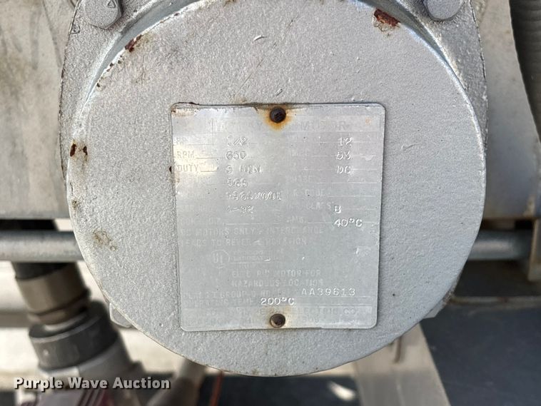 image for item FG0291 1989 Ford F600 fuel truck