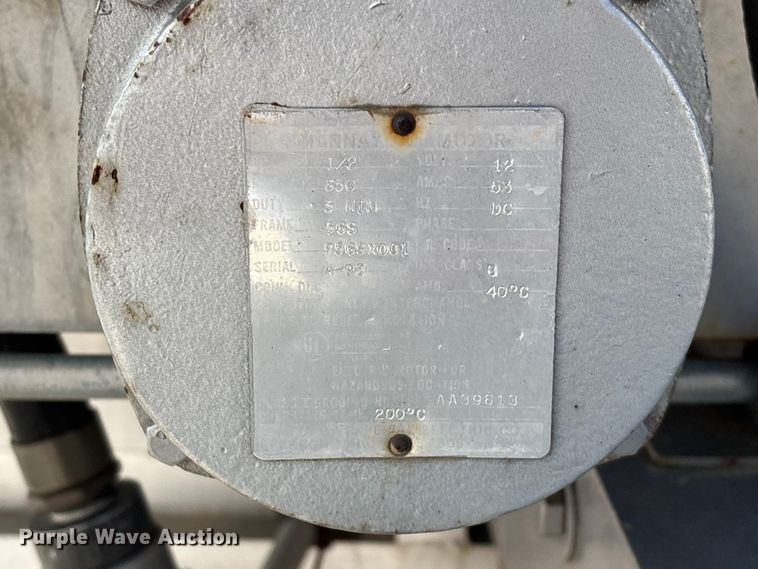 image for item FG0291 1989 Ford F600 fuel truck