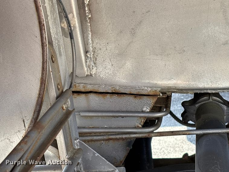 image for item FG0291 1989 Ford F600 fuel truck