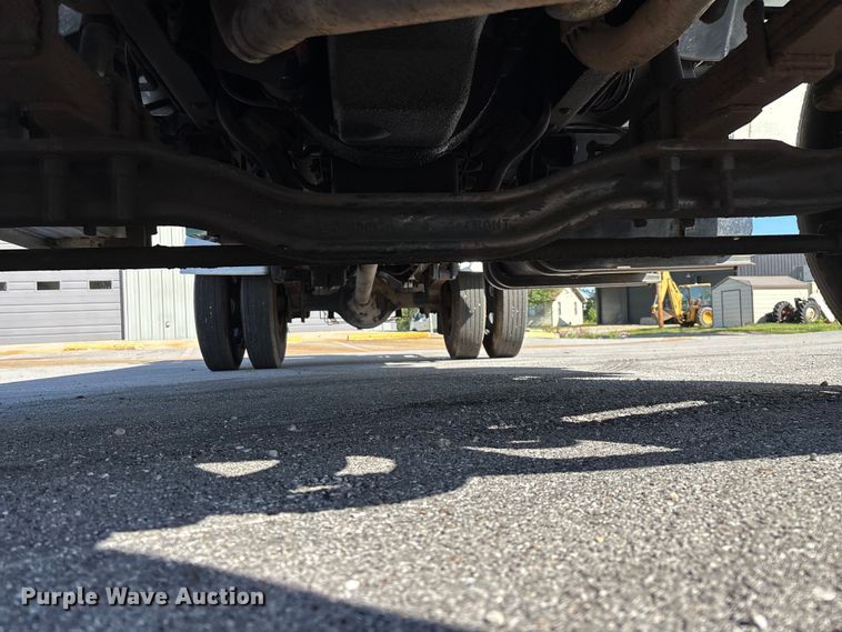 image for item FG0291 1989 Ford F600 fuel truck