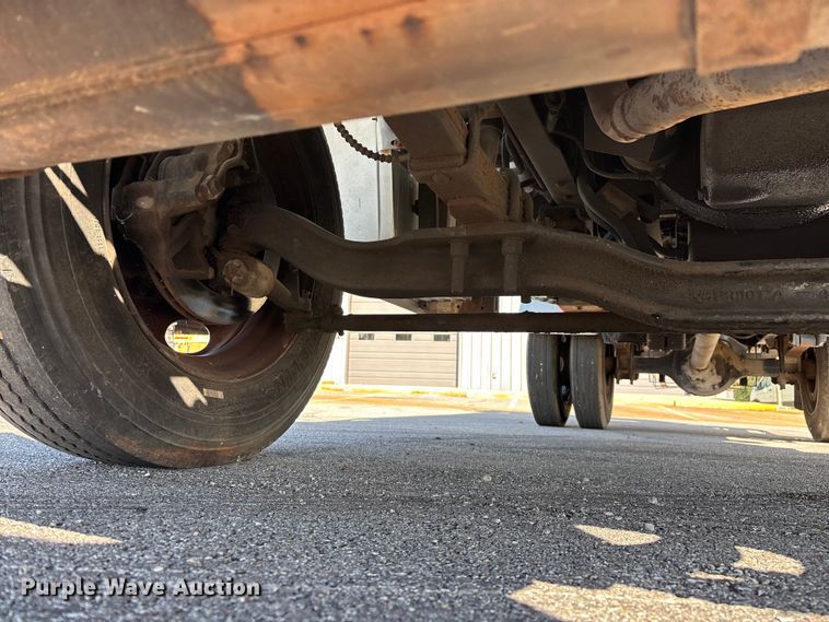 image for item FG0291 1989 Ford F600 fuel truck