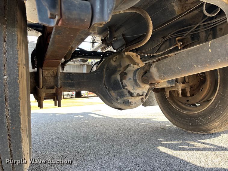 image for item FG0291 1989 Ford F600 fuel truck