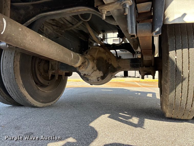 image for item FG0291 1989 Ford F600 fuel truck