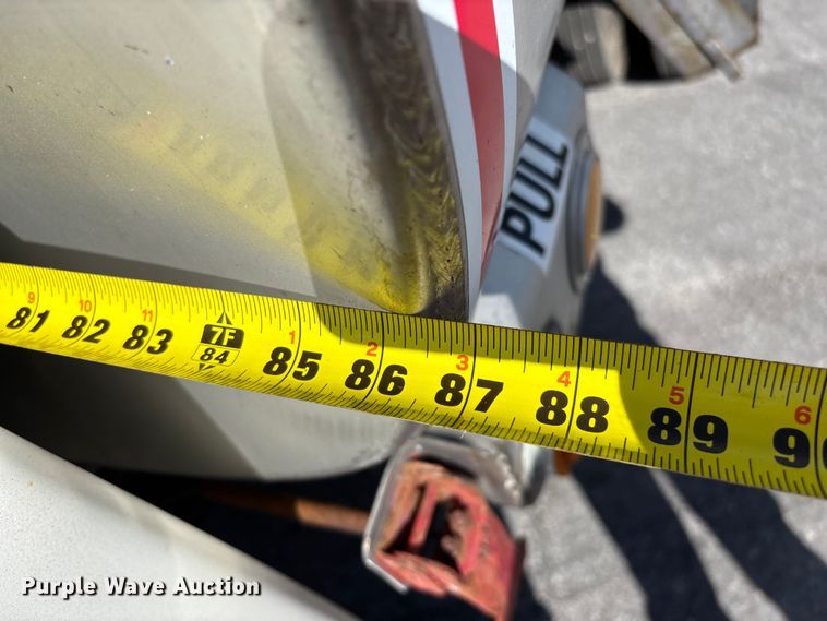 image for item FG0291 1989 Ford F600 fuel truck